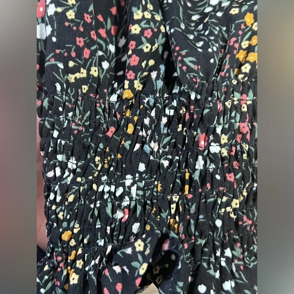 Midi dress with flowers - Picture 3 of 8